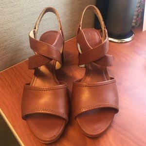 Myriam | size 6 | almost new | Camper